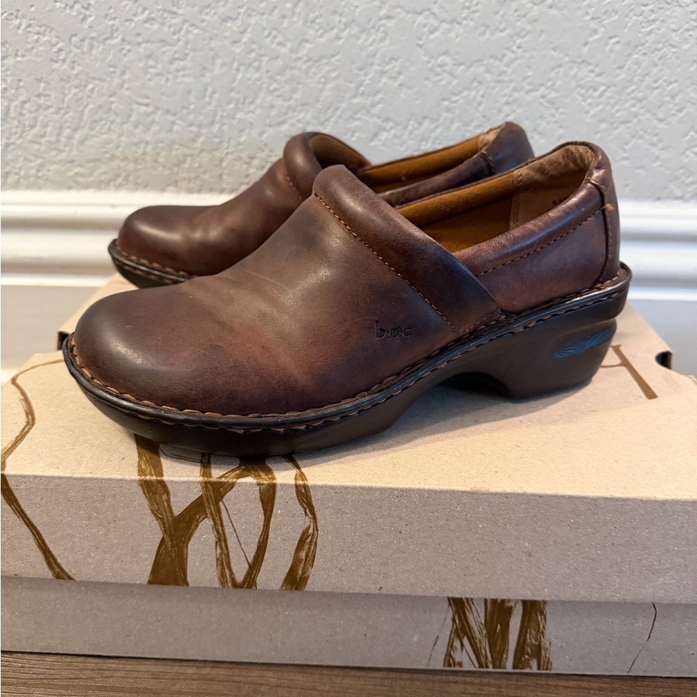 boc Women's Rich Brown Leather Mules